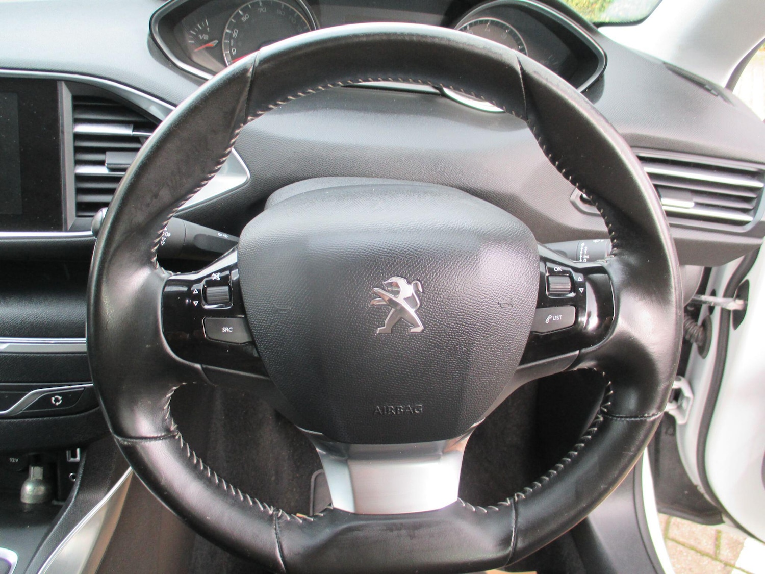 Used Peugeot 308 2015 for sale - 76512591: Photo 19