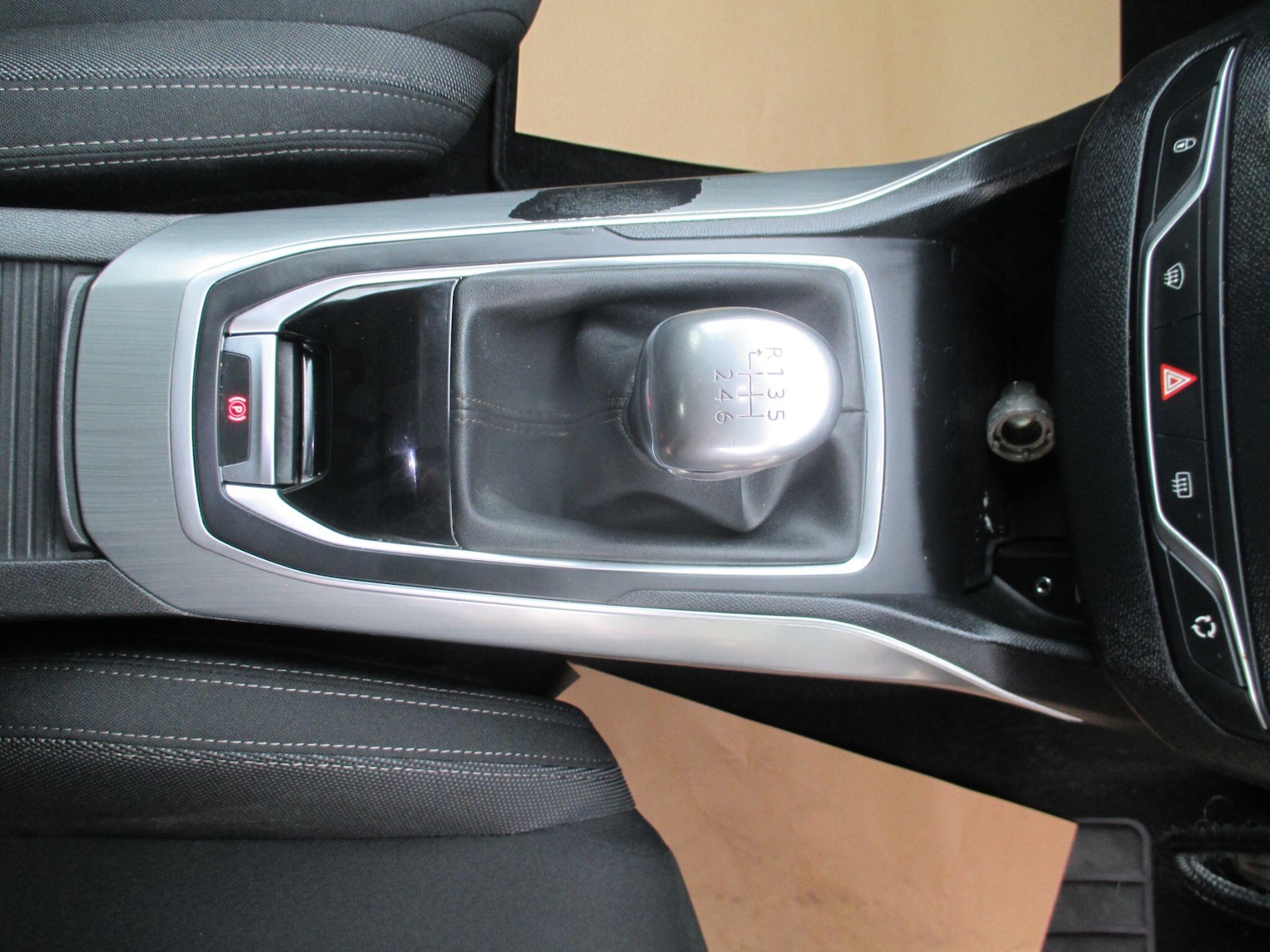 Used Peugeot 308 2015 for sale - 76512591: Photo 24