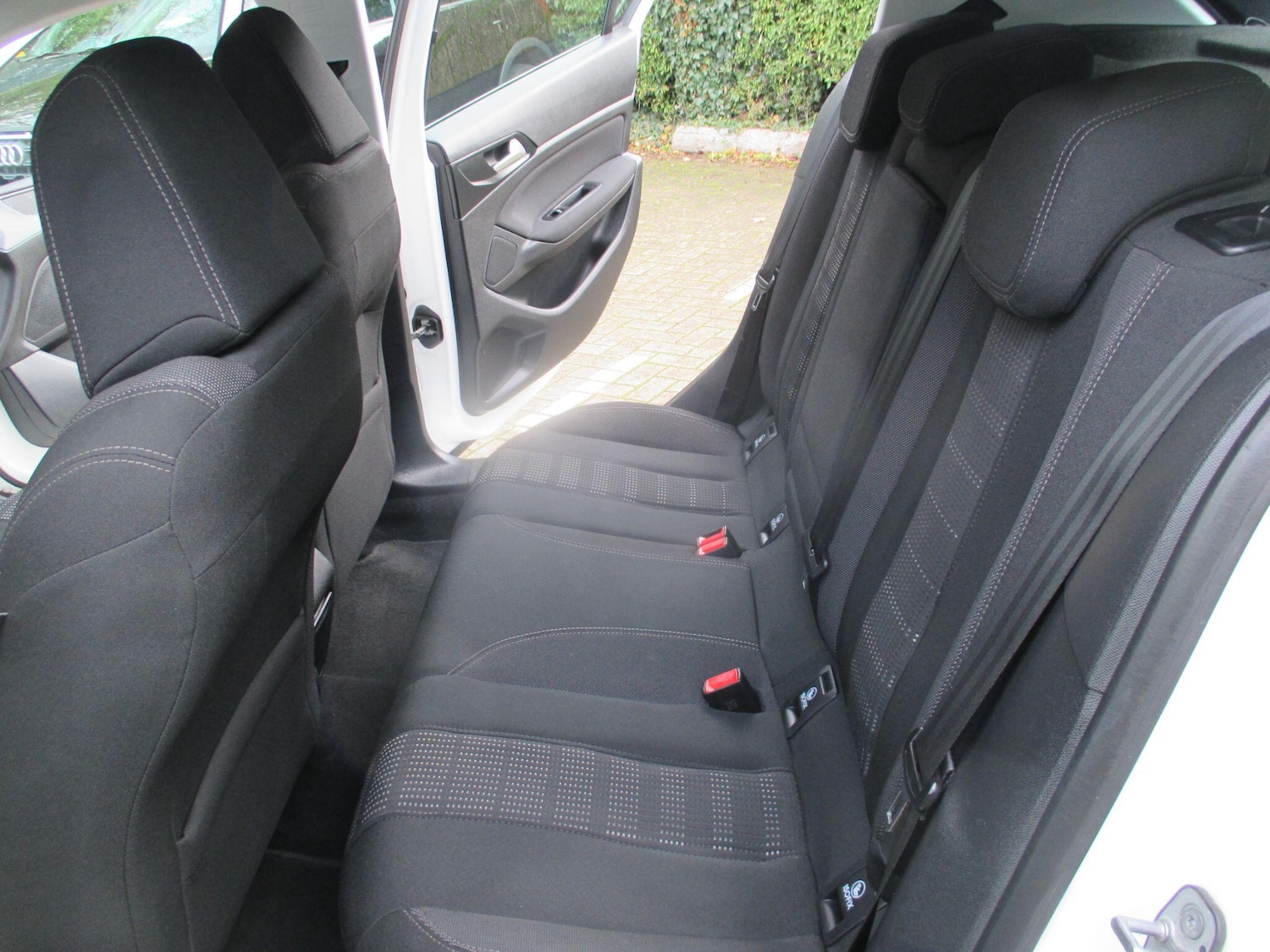 Used Peugeot 308 2015 for sale - 76512591: Photo 34