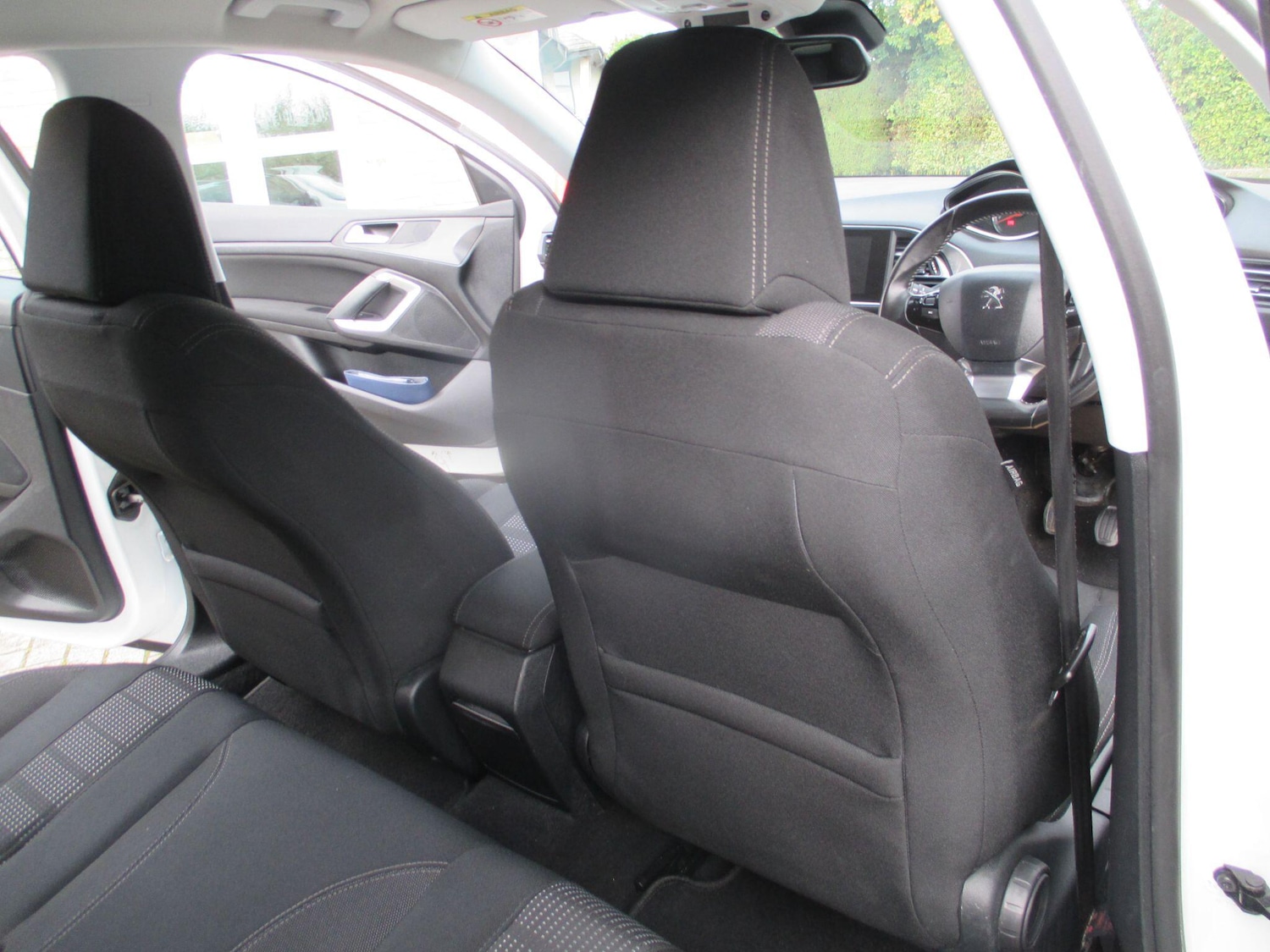 Used Peugeot 308 2015 for sale - 76512591: Photo 37