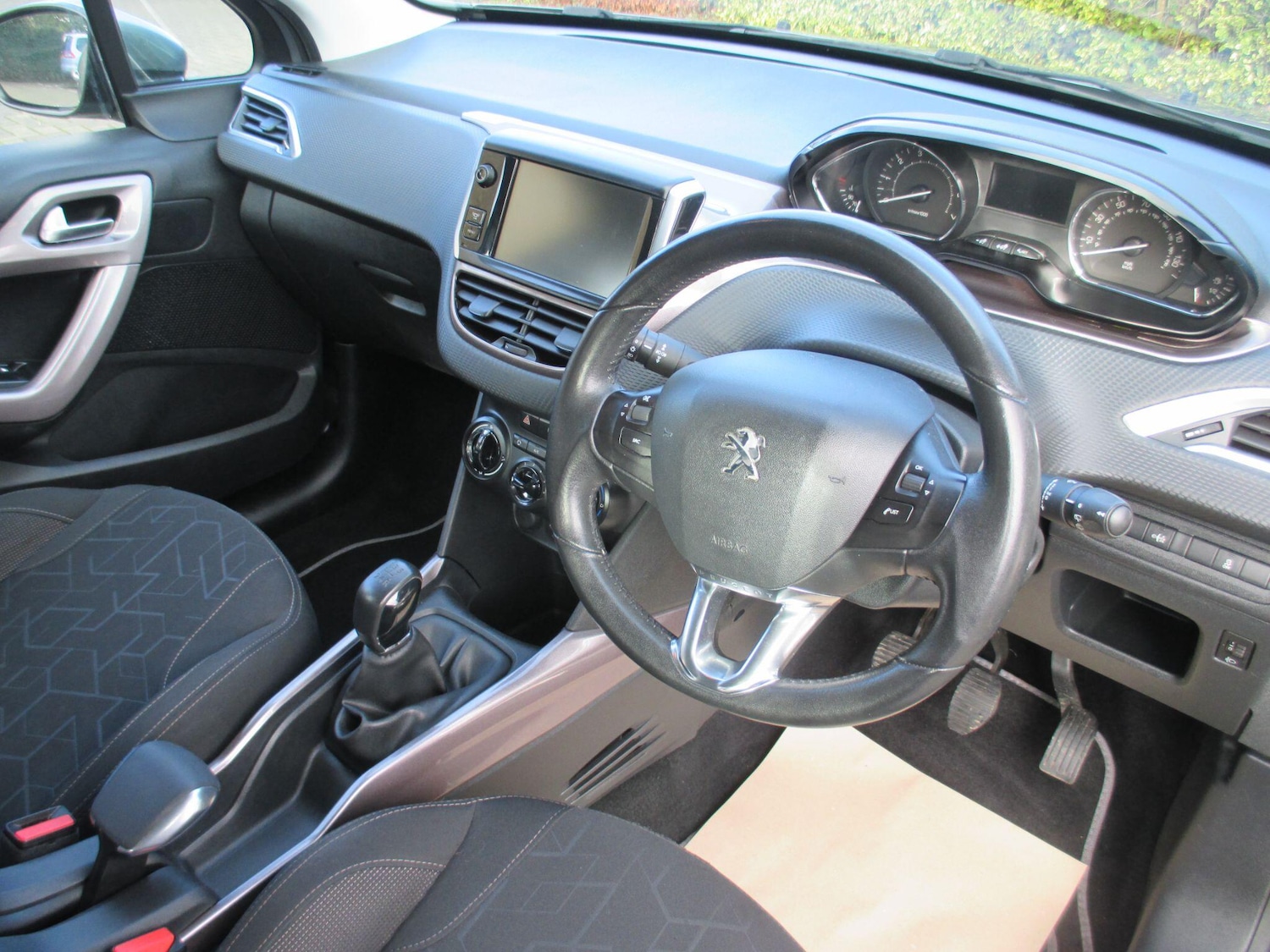 Used Peugeot 2008 2014 for sale - 77377623: Photo 15