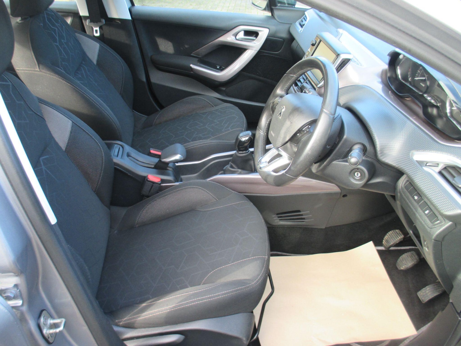 Used Peugeot 2008 2014 for sale - 77377623: Photo 21