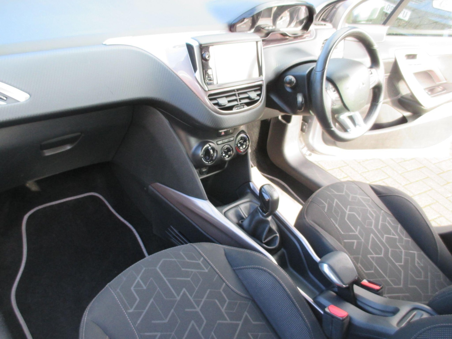 Used Peugeot 2008 2014 for sale - 77377623: Photo 24