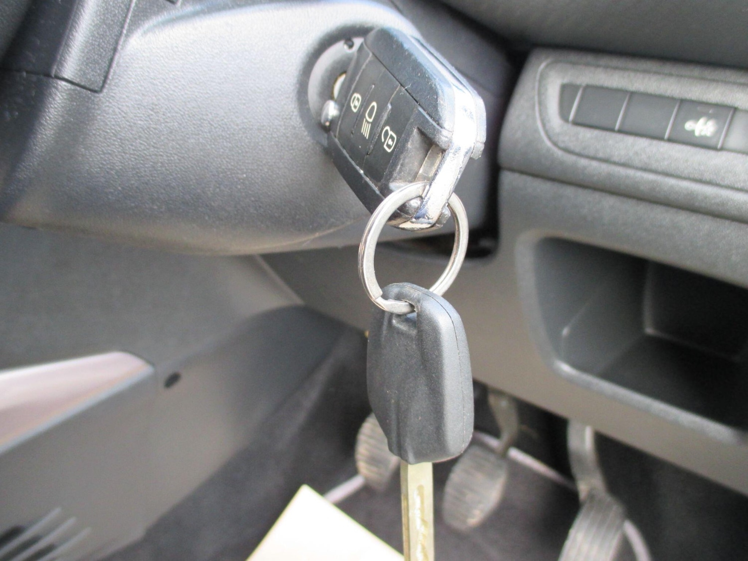 Used Peugeot 2008 2014 for sale - 77377623: Photo 36