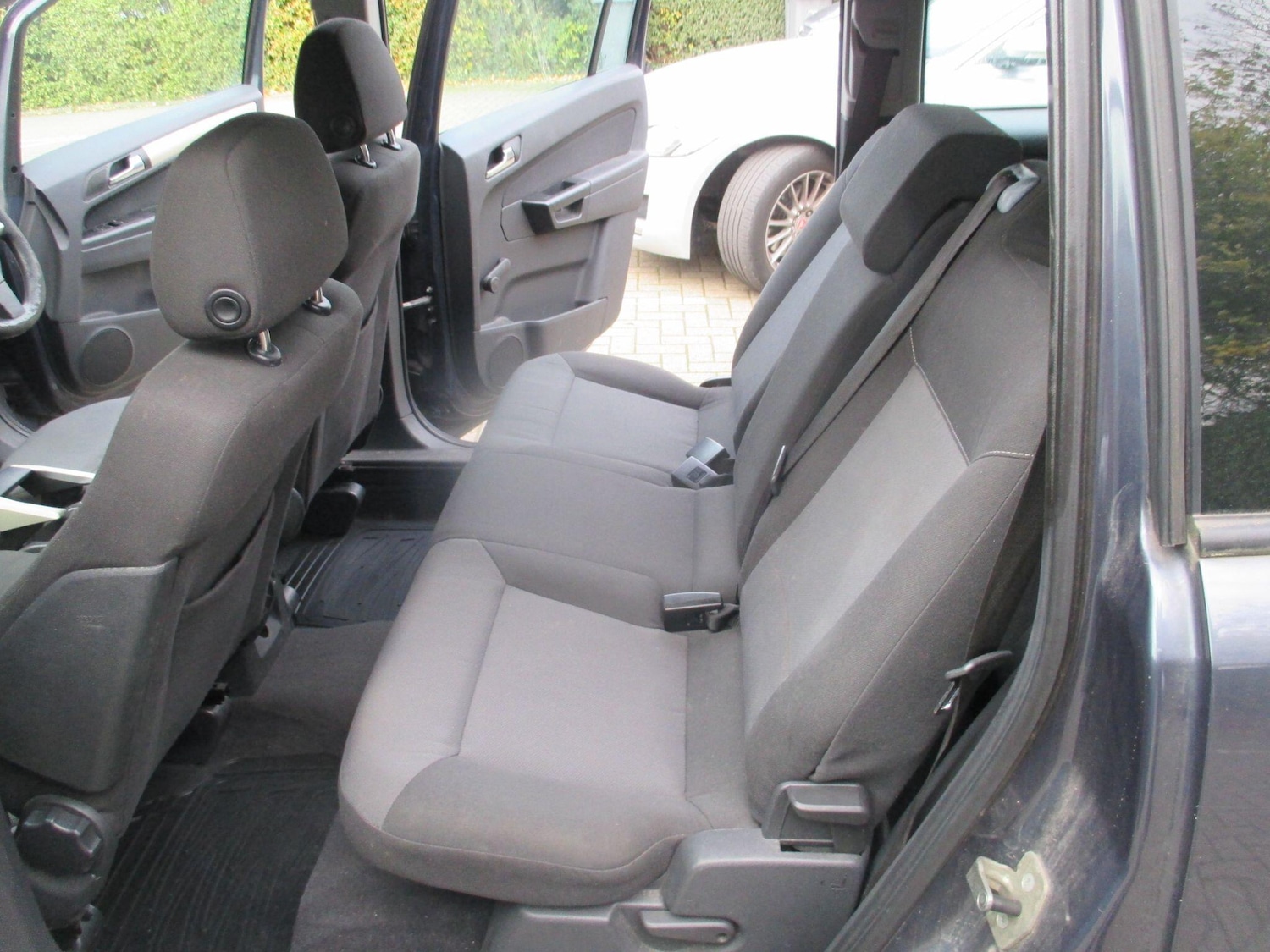 Used Vauxhall Zafira 2009 for sale - 76398891: Photo 23