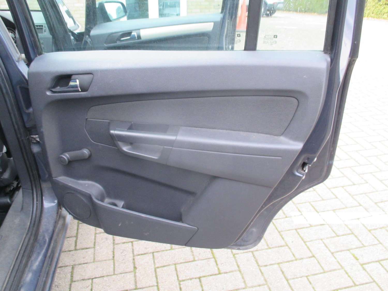 Used Vauxhall Zafira 2009 for sale - 76398891: Photo 35
