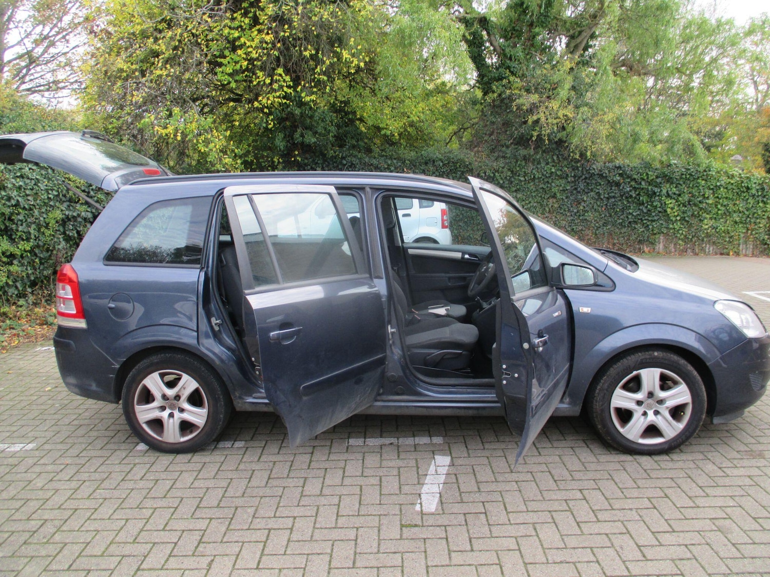 Used Vauxhall Zafira 2009 for sale - 76398891: Photo 9