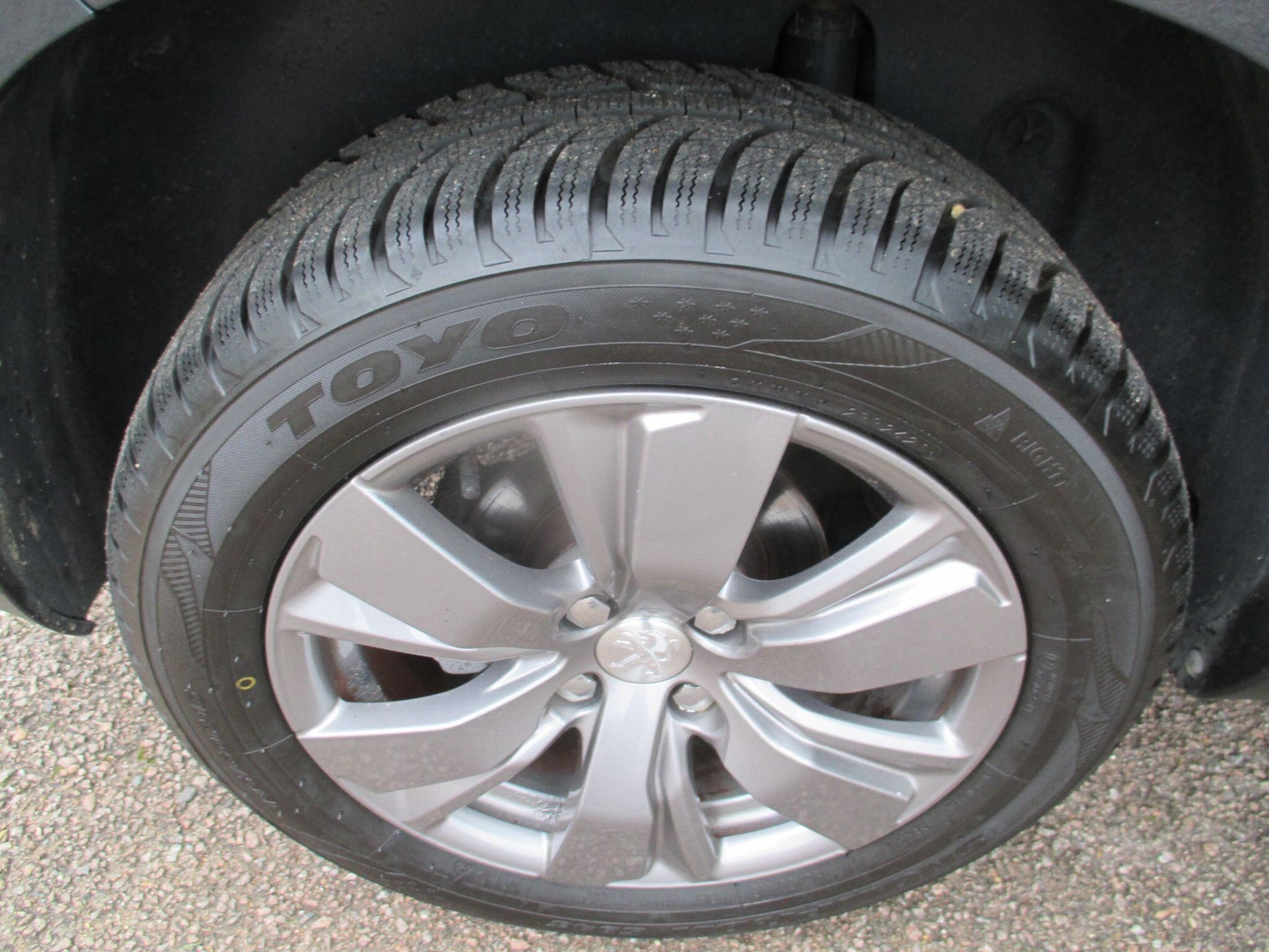 Used Peugeot 2008 2018 for sale - 76607479: Photo 11