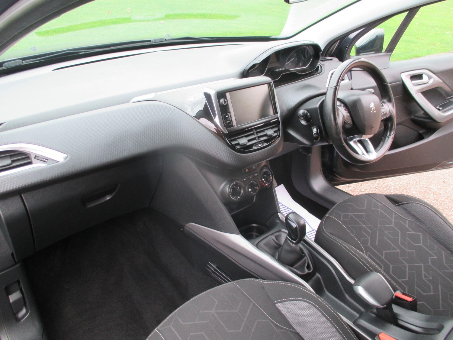 Used Peugeot 2008 2018 for sale - 76607479: Photo 26