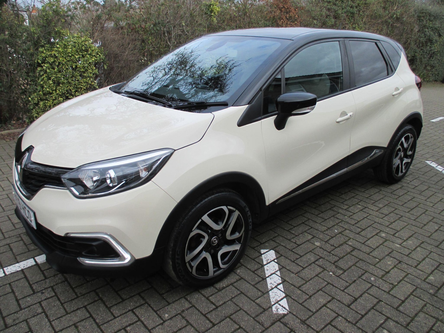 Used Renault Captur 2019 for sale - 77657577: Photo 2
