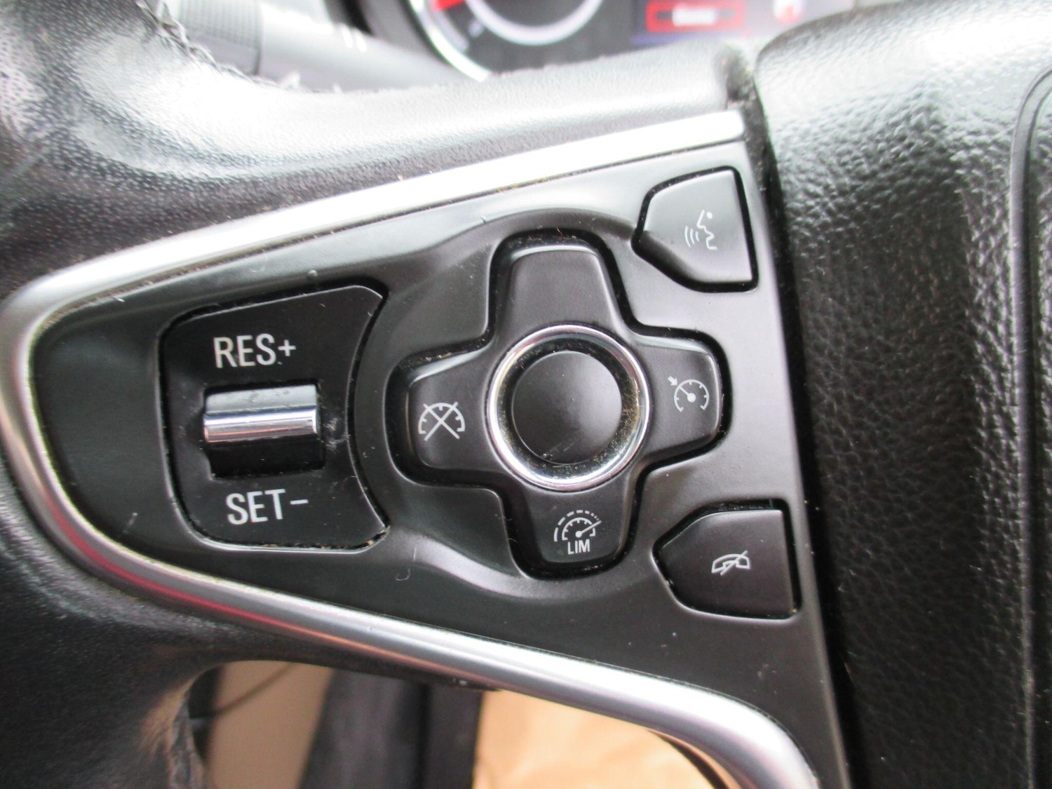 Used Vauxhall Insignia 2017 for sale - 77658718: Photo 32