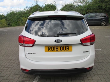 Used Kia Carens 2016 for sale - 78740930: Photo