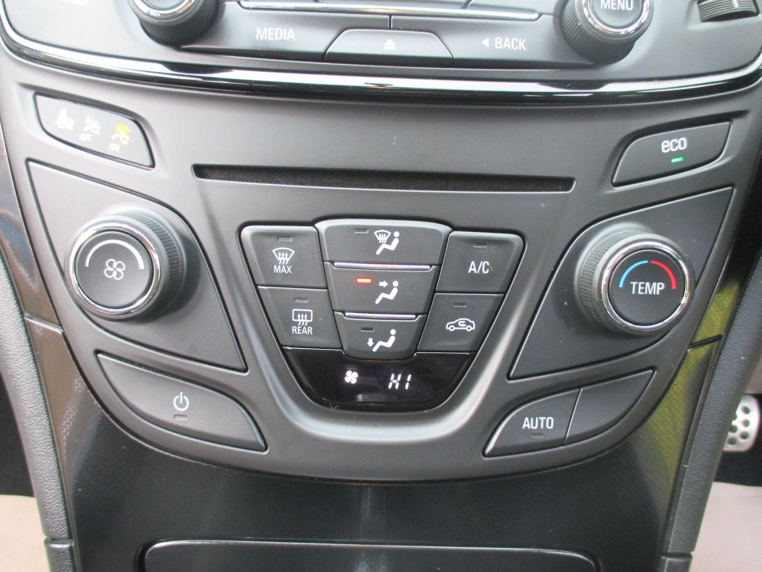 Used Vauxhall Insignia 2017 for sale - 77331602: Photo 18