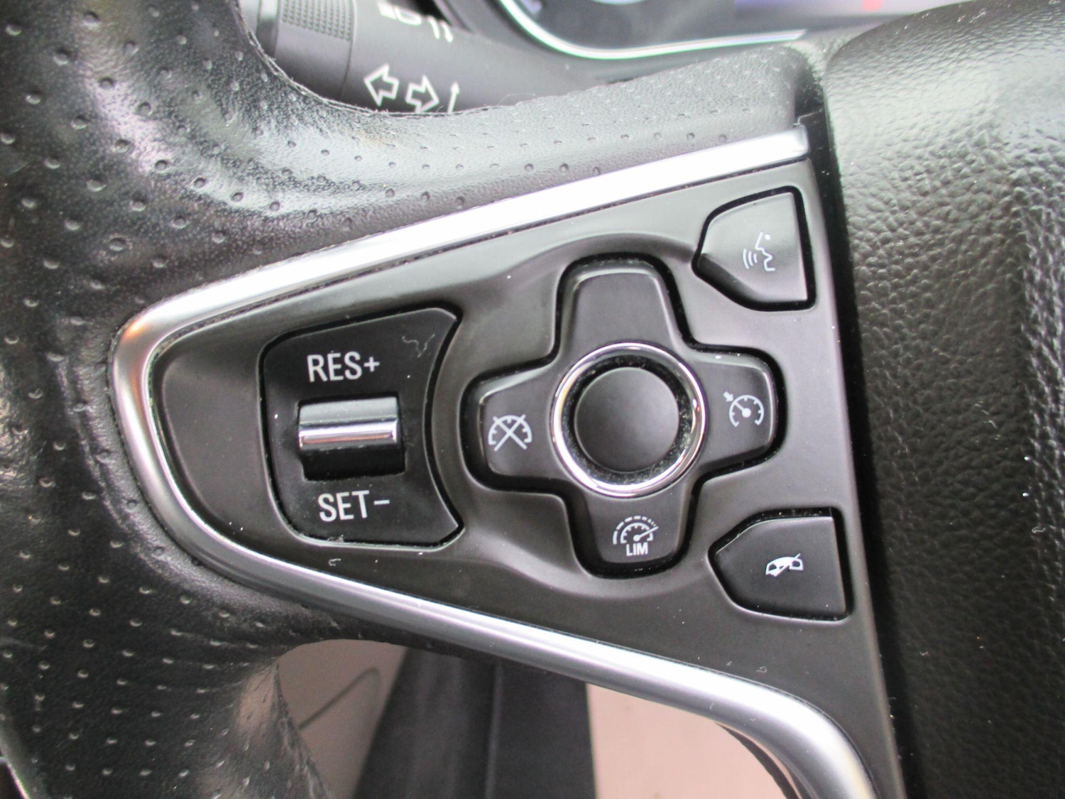 Used Vauxhall Insignia 2017 for sale - 77331602: Photo 29