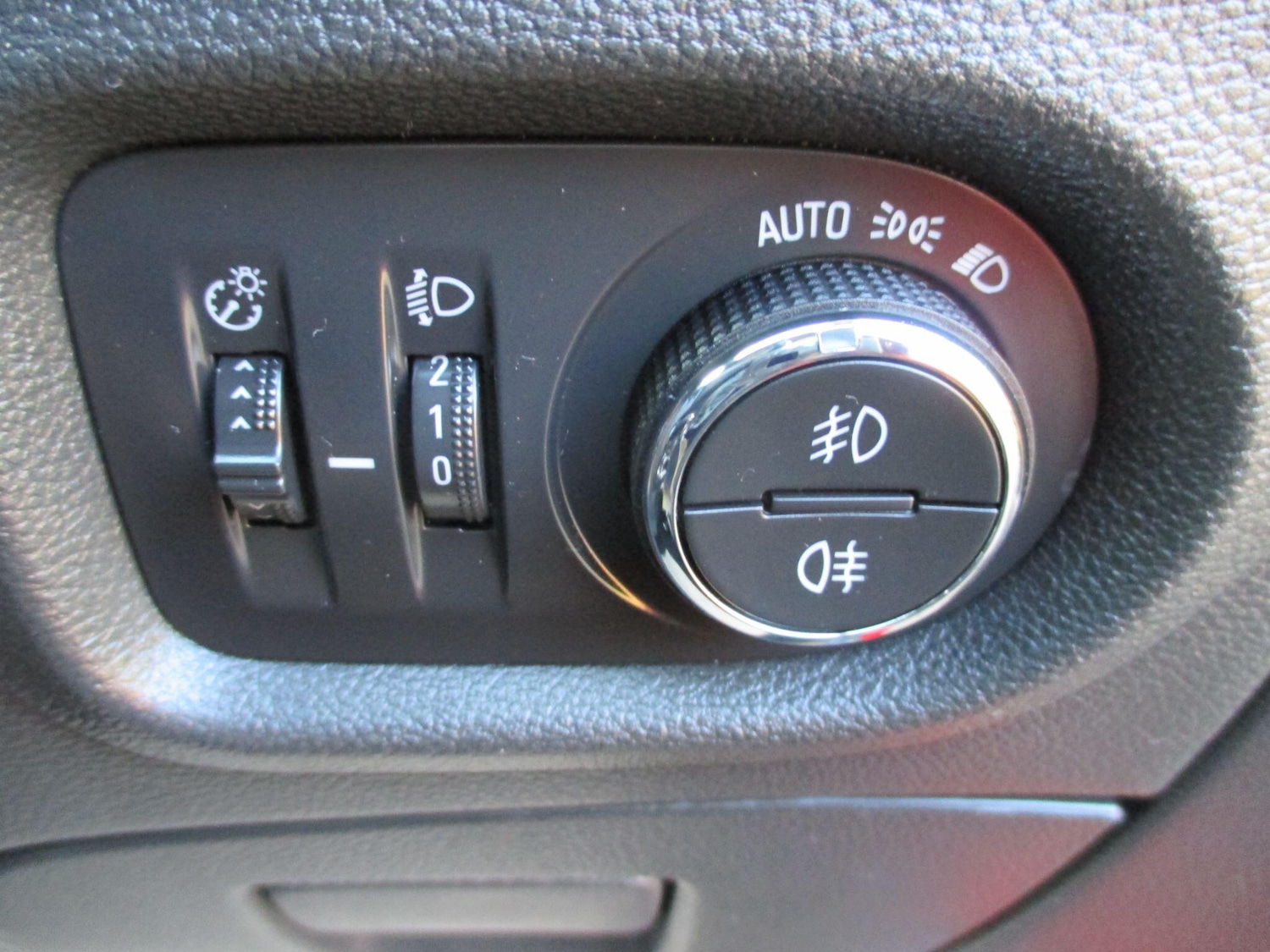 Used Vauxhall Astra 2018 for sale - 77331787: Photo 29