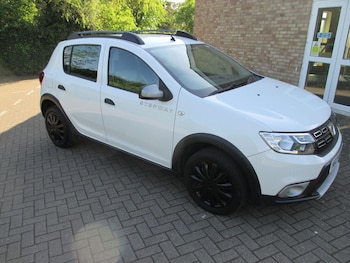 Used Dacia Sandero Stepway 2017 for sale - 78586260: Photo