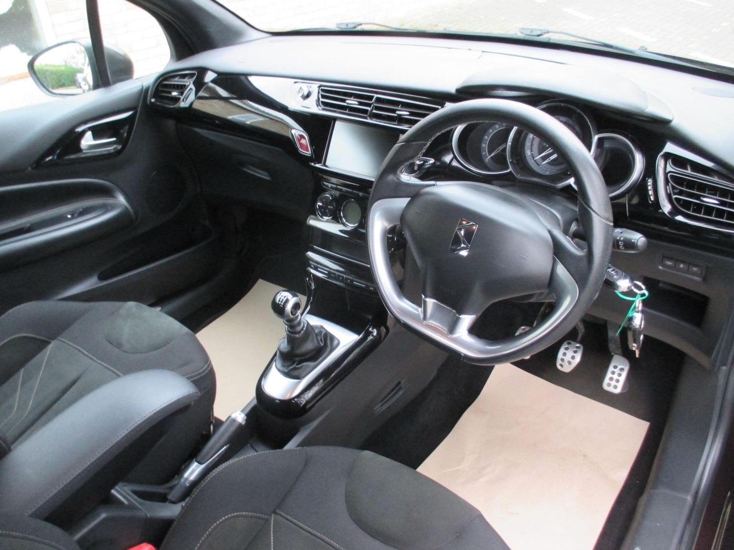 Used DS Automobiles DS 3 2016 for sale - 78204483: Photo 16