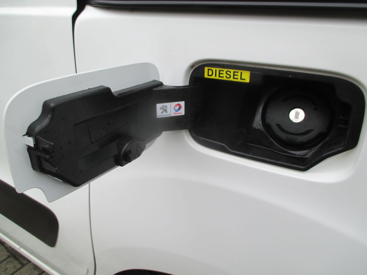 Used Peugeot Partner 2012 for sale - 76398428: Photo 31