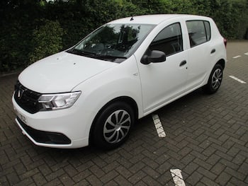 Used Dacia Sandero 2018 for sale - 79774694: Photo
