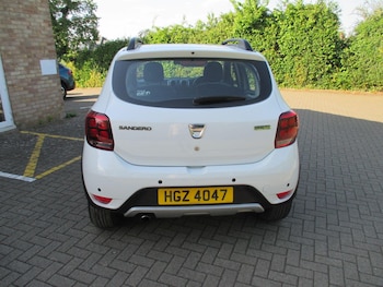 Used Dacia Sandero Stepway 2017 for sale - 78492116: Photo