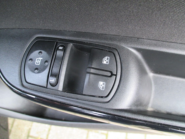 Used Vauxhall Corsa 2017 for sale - 76259246: Photo 36