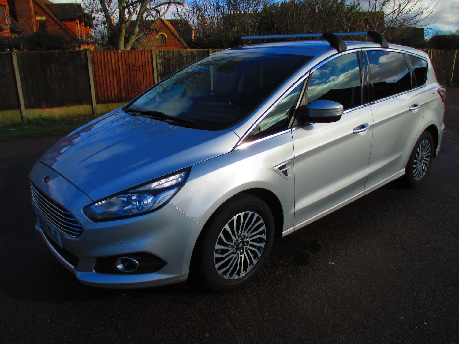 Used Ford S-Max 2019 for sale - 77683362: Photo 2