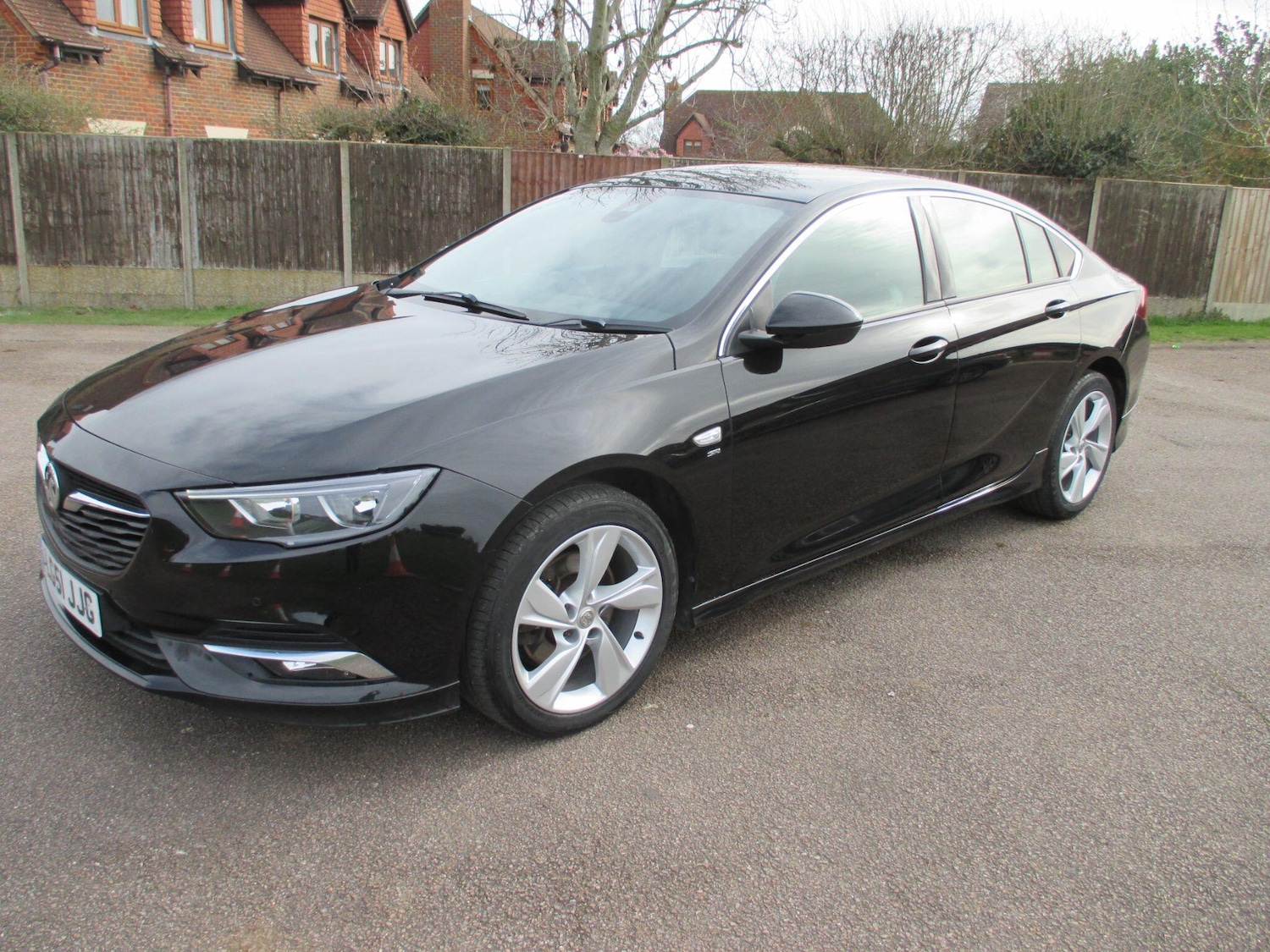 Used Vauxhall Insignia 2019 for sale - 77909268: Photo 2