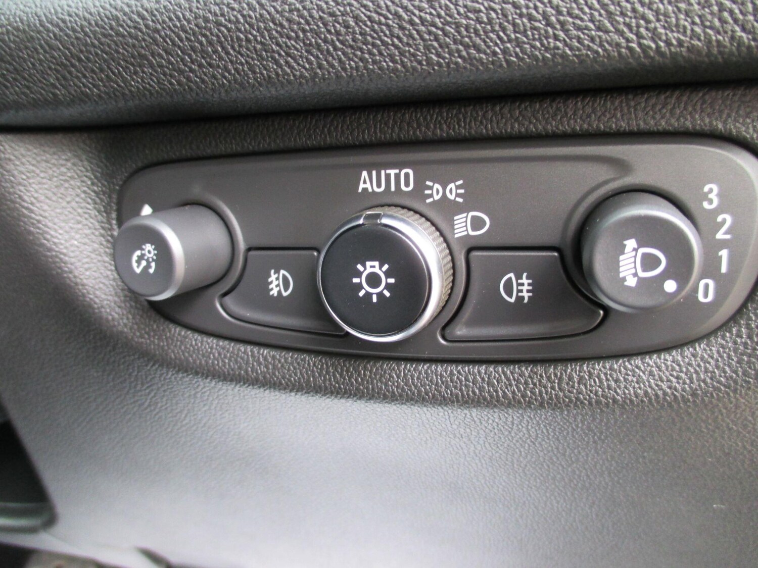 Used Vauxhall Insignia 2019 for sale - 77909268: Photo 38