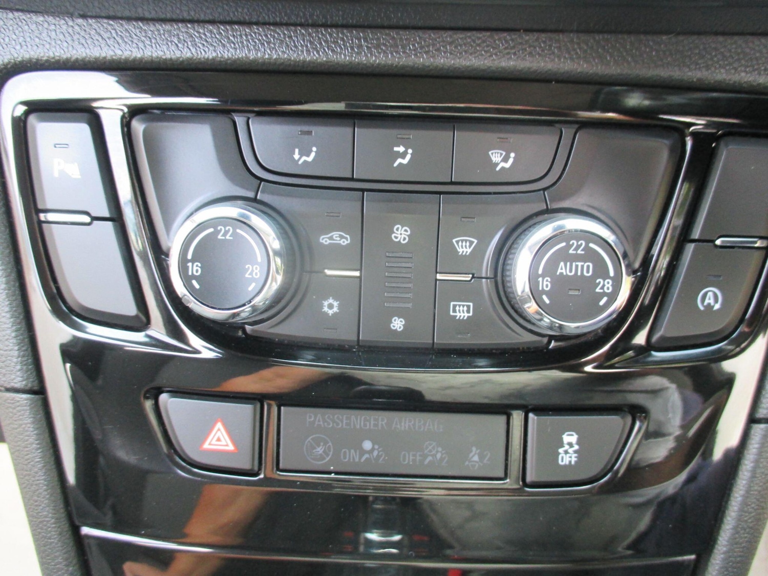 Used Vauxhall Mokka X for sale - 76728809: Photo 21