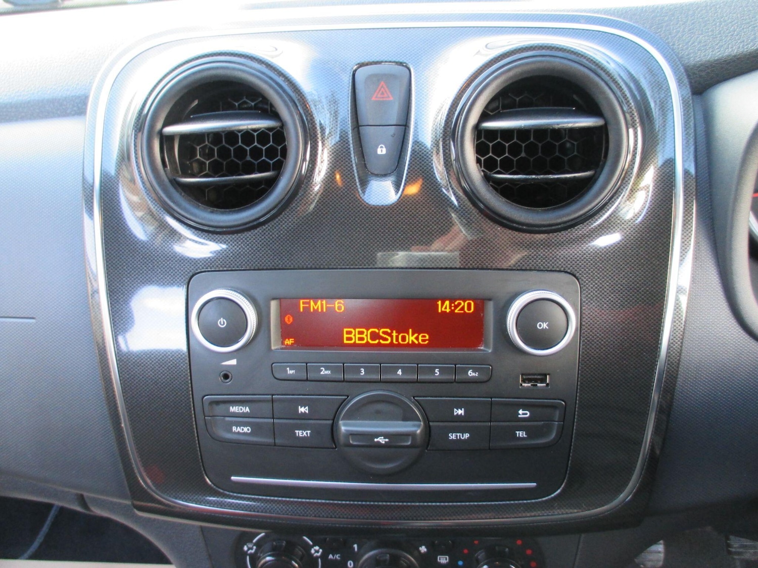 Used Dacia Sandero for sale - 77659082: Photo 11