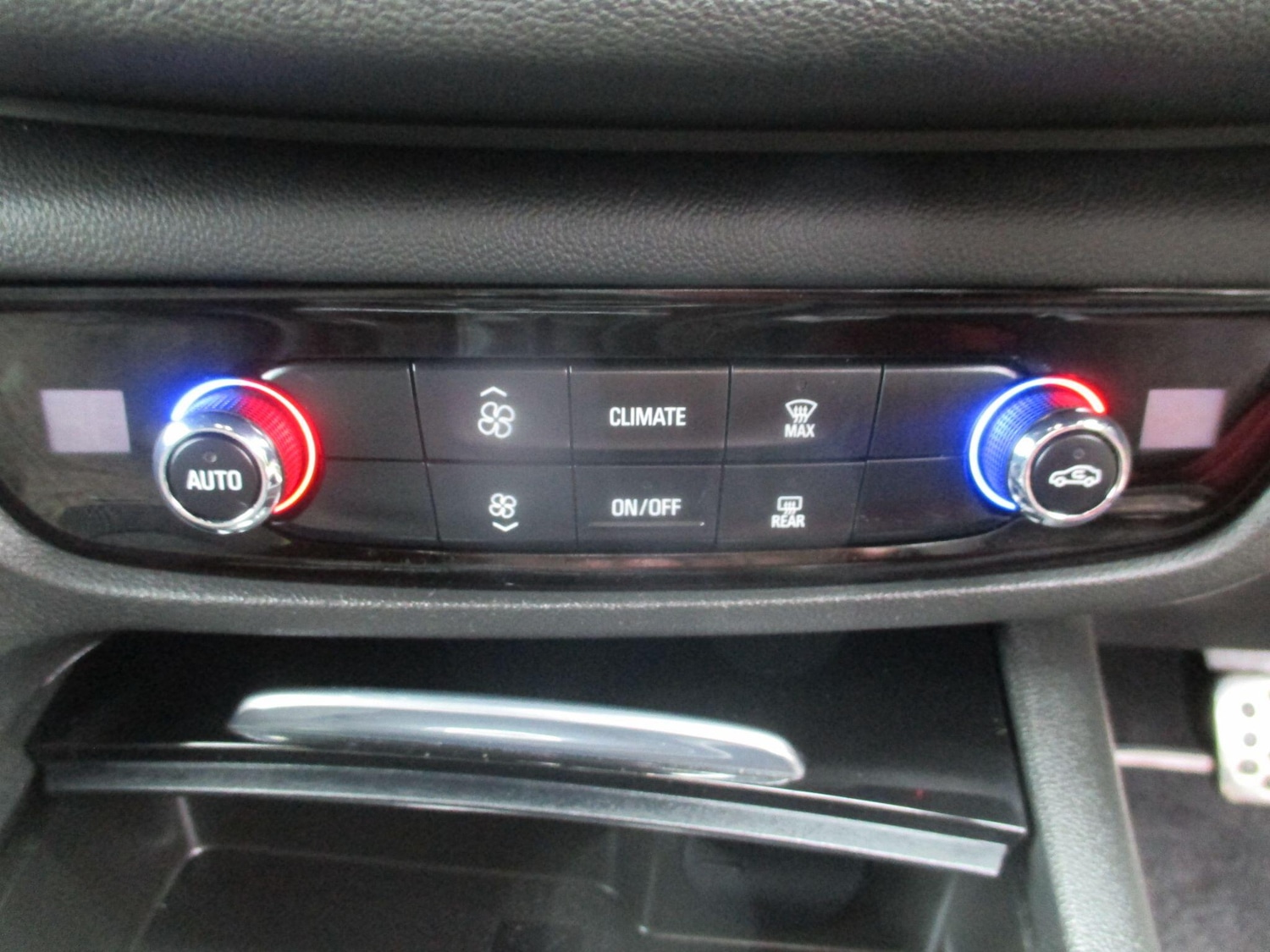 Used Vauxhall Insignia 2019 for sale - 76371569: Photo 20