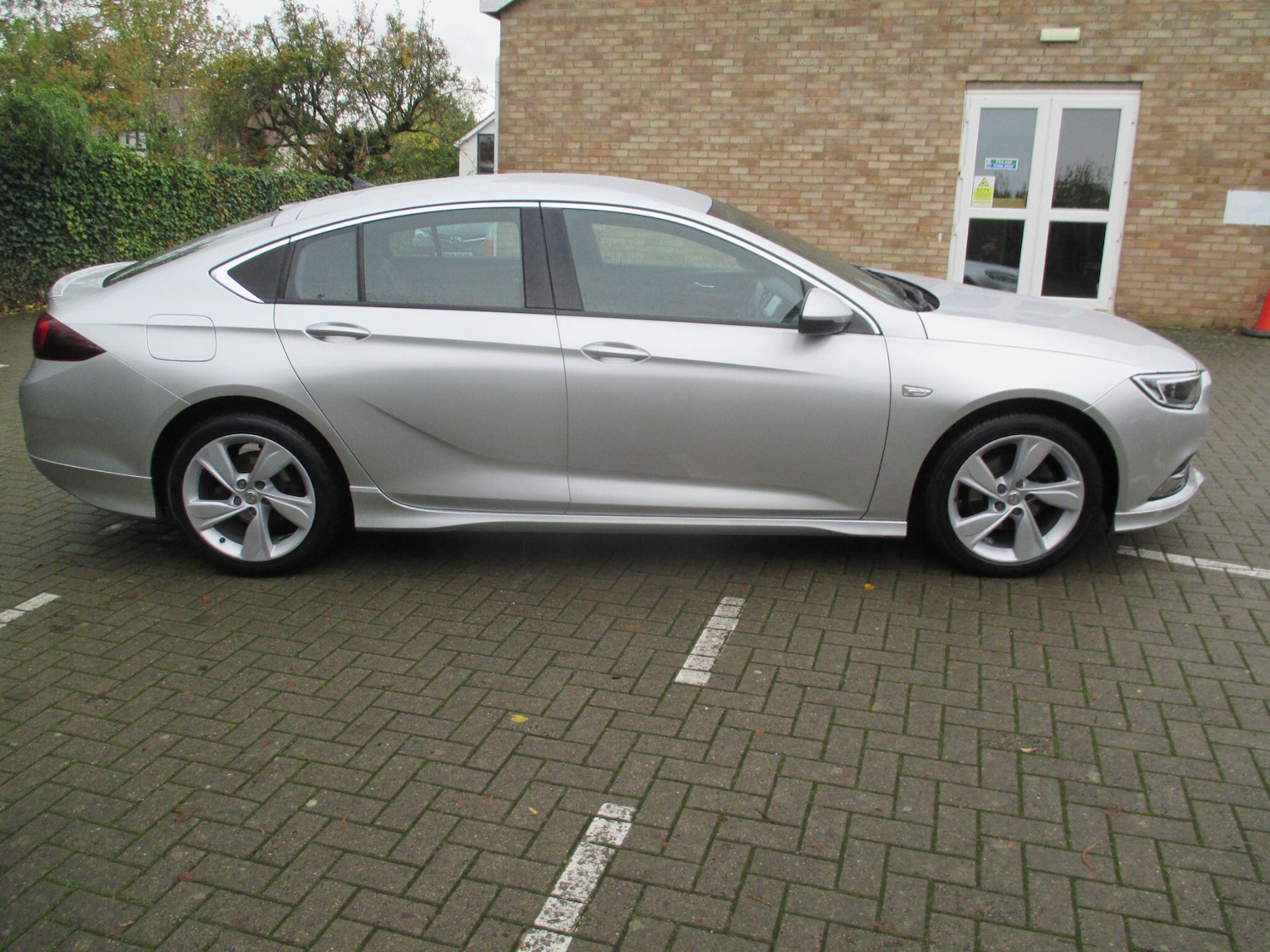 Used Vauxhall Insignia 2019 for sale - 76371569: Photo 6