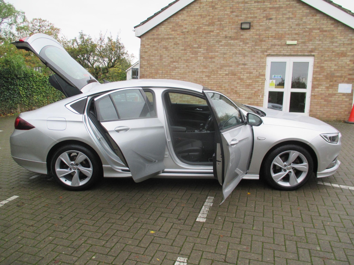 Used Vauxhall Insignia 2019 for sale - 76371569: Photo 9