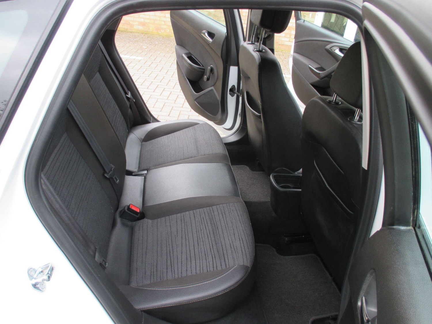 Used Vauxhall Astra 2016 for sale - 78147856: Photo 29