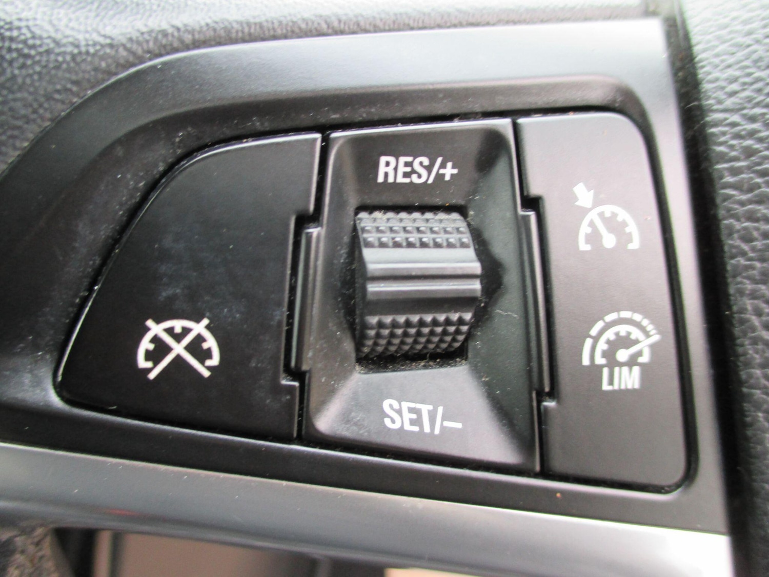 Used Vauxhall Astra 2016 for sale - 78147856: Photo 32