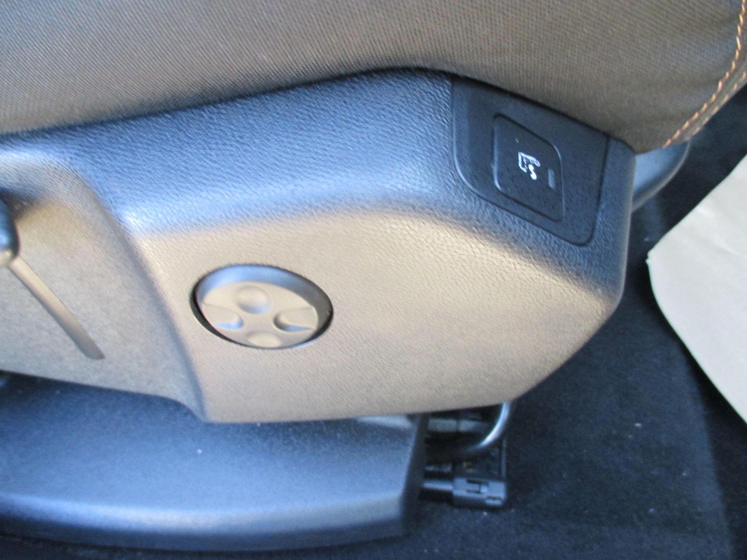 Used Peugeot 3008 for sale - 77824709: Photo 40