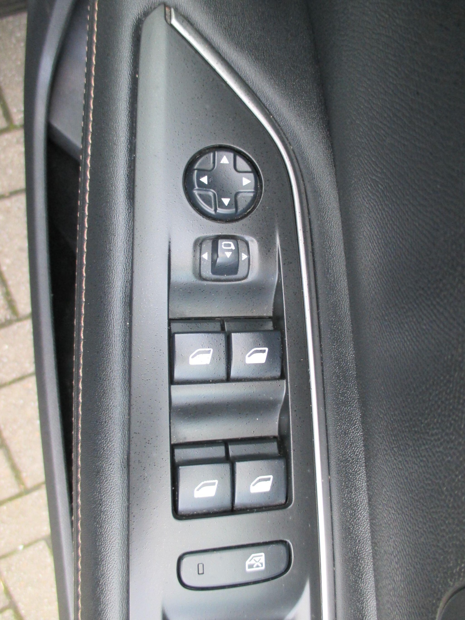 Used Peugeot 3008 for sale - 77824709: Photo 41