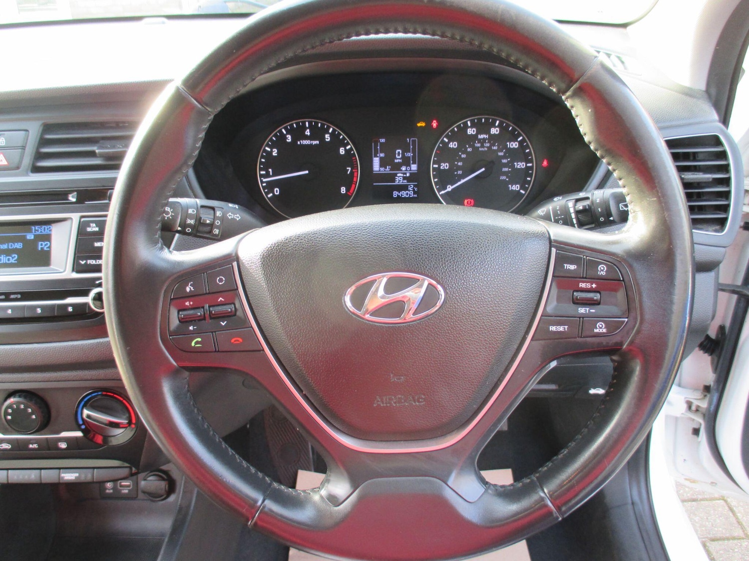 Used Hyundai i20 2017 for sale - 77783286: Photo 17