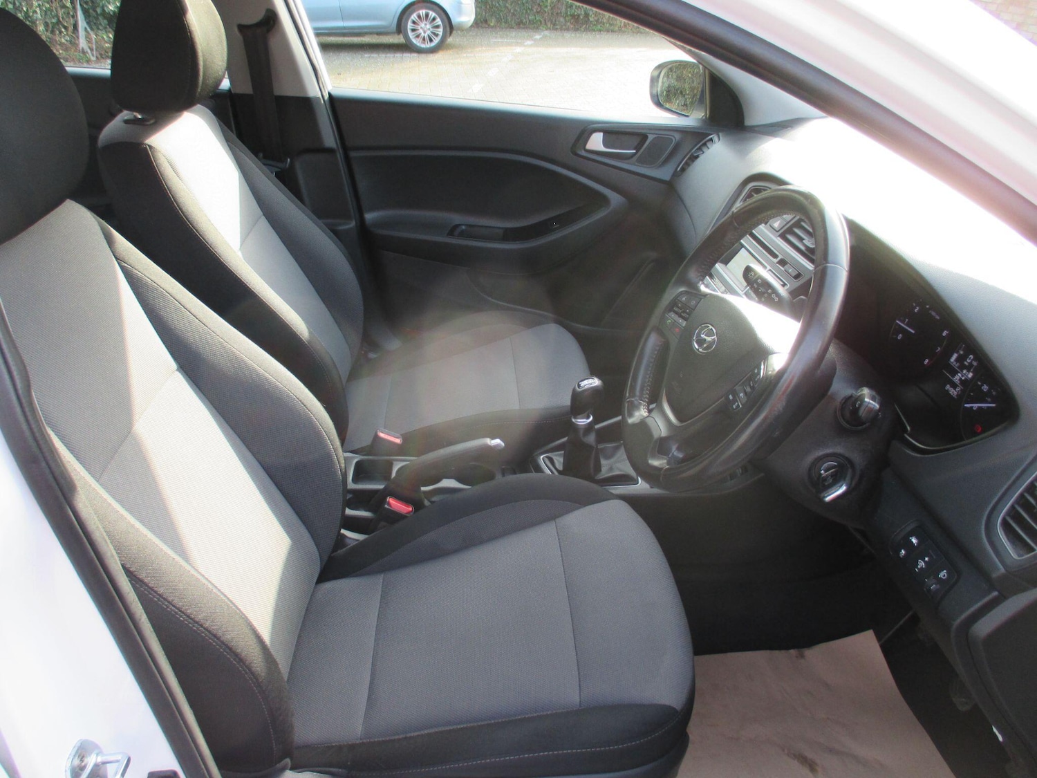 Used Hyundai i20 2017 for sale - 77783286: Photo 23