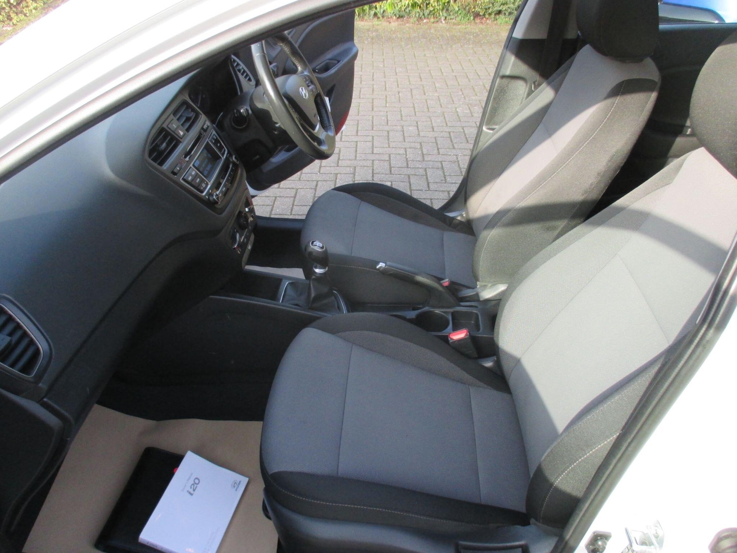 Used Hyundai i20 2017 for sale - 77783286: Photo 25