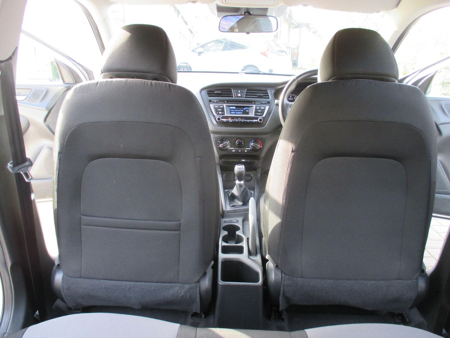 Used Hyundai i20 2017 for sale - 77783286: Photo 30