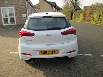 Used Hyundai i20 2017 for sale - 77783286: Photo