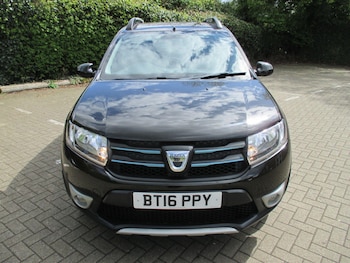 Used Dacia Sandero Stepway 2016 for sale - 78347904: Photo