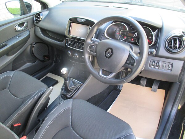 Used Renault Clio 2018 for sale - 76084772: Photo 16