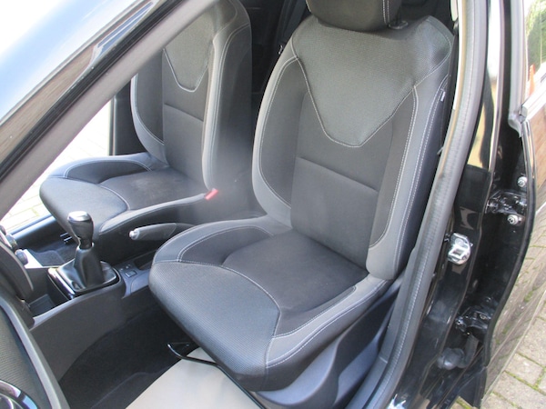 Used Renault Clio 2018 for sale - 76084772: Photo 23