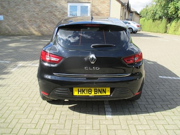 Used Renault Clio 2018 for sale - 76084772: Photo 4
