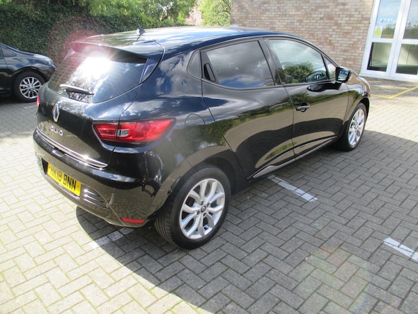 Used Renault Clio 2018 for sale - 76084772: Photo 5