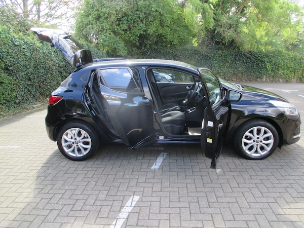 Used Renault Clio 2018 for sale - 76084772: Photo 9