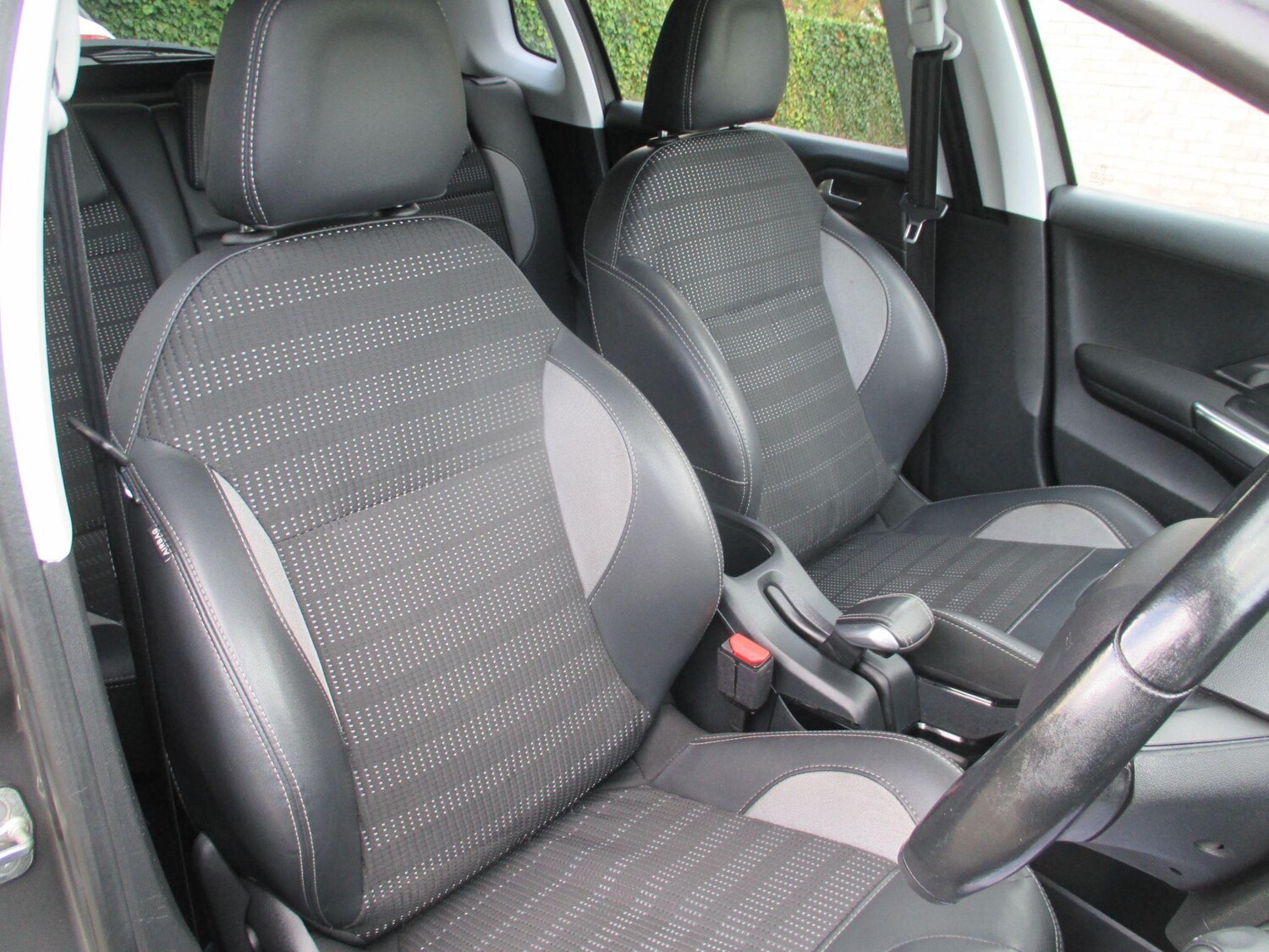 Used Peugeot 2008 2019 for sale - 76349690: Photo 15