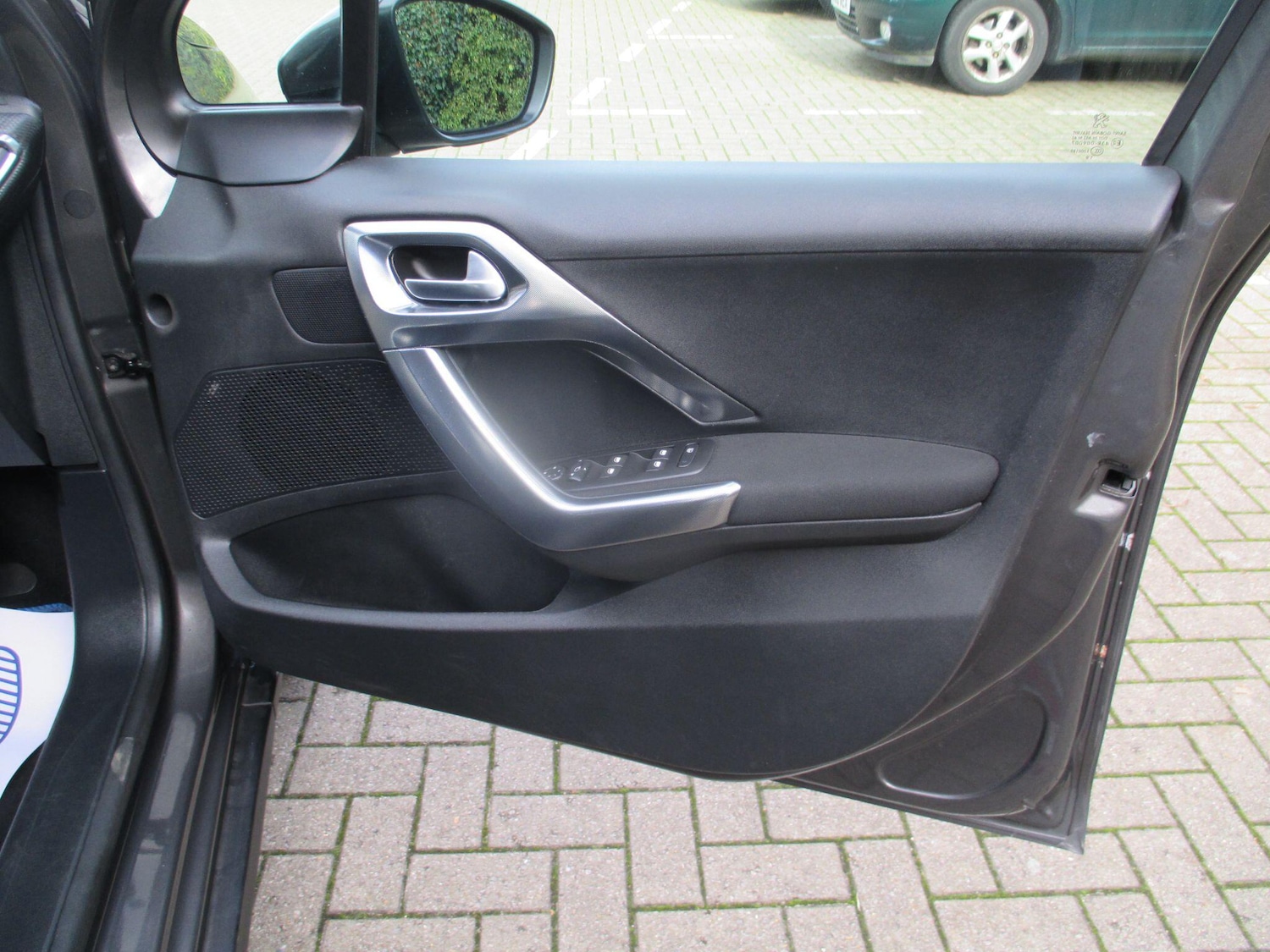 Used Peugeot 2008 2019 for sale - 76349690: Photo 46